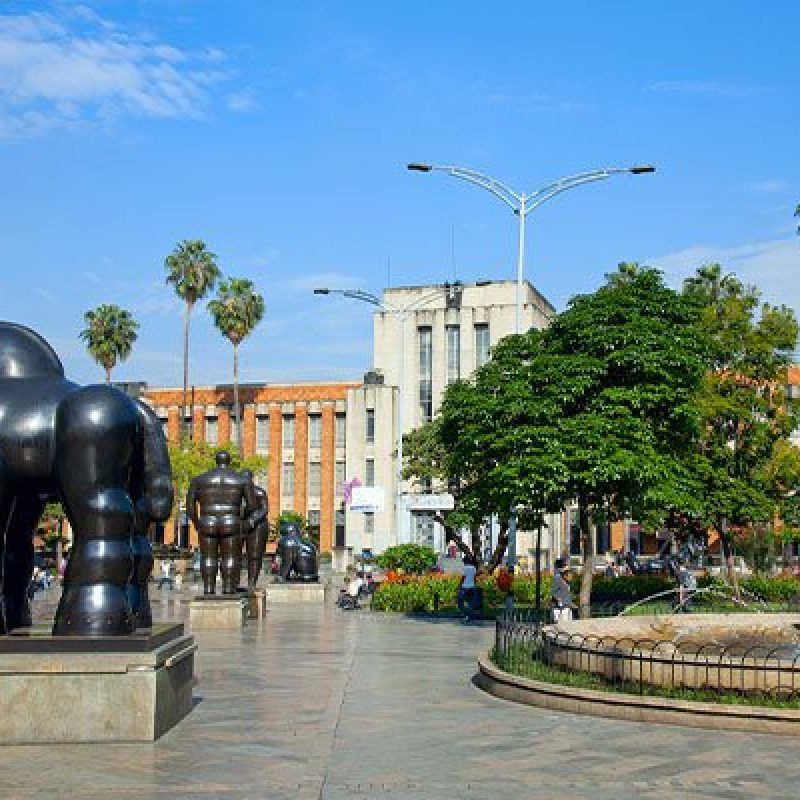 Plaza Botero Medellin (5)